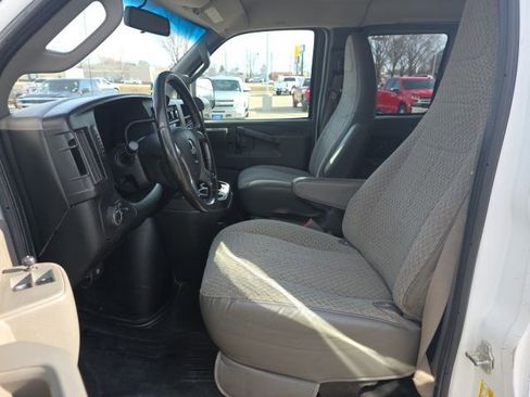 Used 2017 Chevrolet Express 3500 LS w/ Cold Climate Package image 10