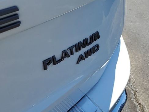 Certified 2024 Nissan Rogue Platinum w/ Platinum Premium Package AWD/4WD image 7