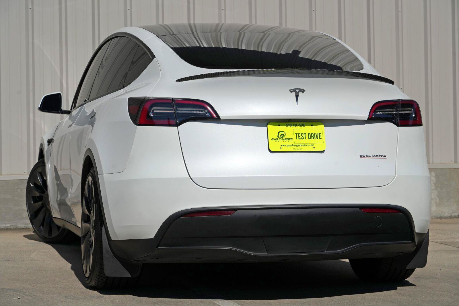 Used 2023 Tesla Model Y Performance AWD/4WD image 6