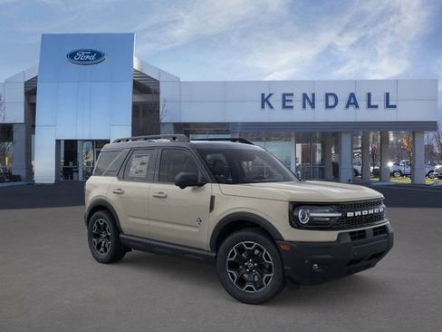 Used 2025 Ford Bronco Sport Outer Banks w/ Outer Banks Tech Package+ AWD/4WD image 7
