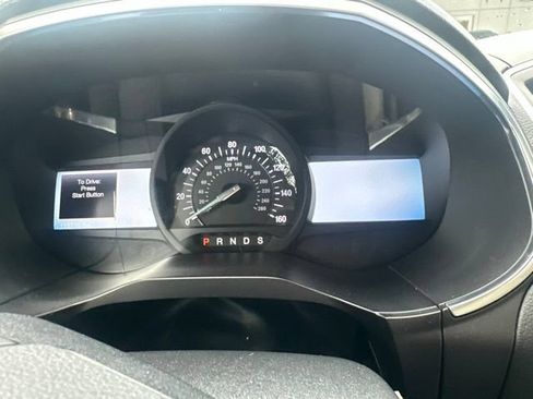 Used 2017 Ford Edge Titanium w/ Technology Package AWD/4WD image 13
