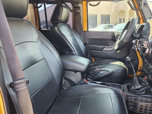 Used 2014 Jeep Wrangler Unlimited Sport w/ Power Convenience Group AWD/4WD image 16