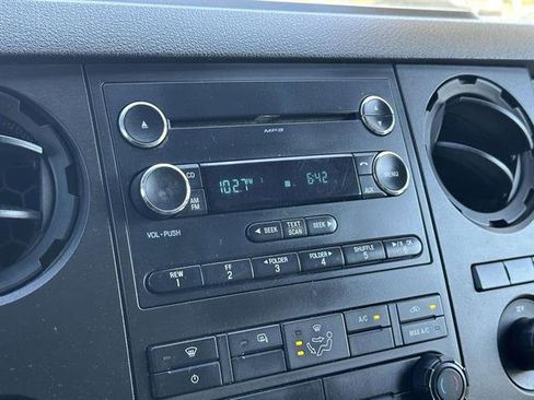 Used 2014 Ford F550 4x4 Regular Cab Super Duty image 16
