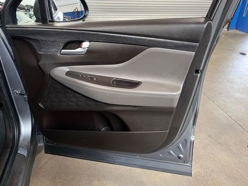 Used 2019 Hyundai Santa Fe SE FWD image 12
