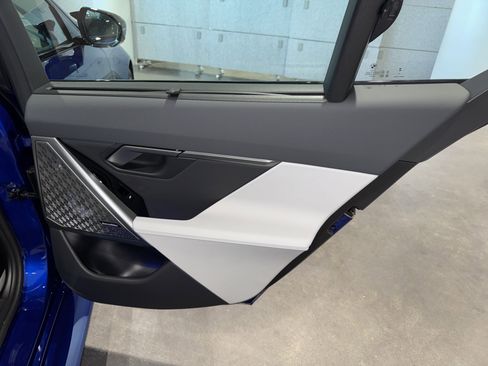 New 2026 BMW M5 w/ Executive Package image 10