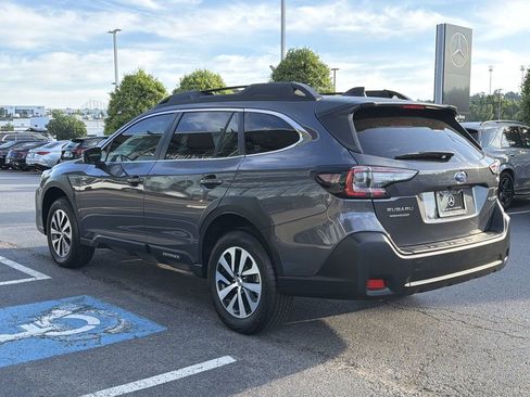 Used 2025 Subaru Outback Premium AWD/4WD image 5