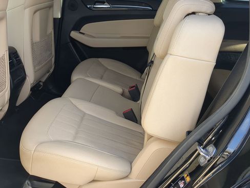 Used 2019 Mercedes-Benz GLS 450 4MATIC image 24