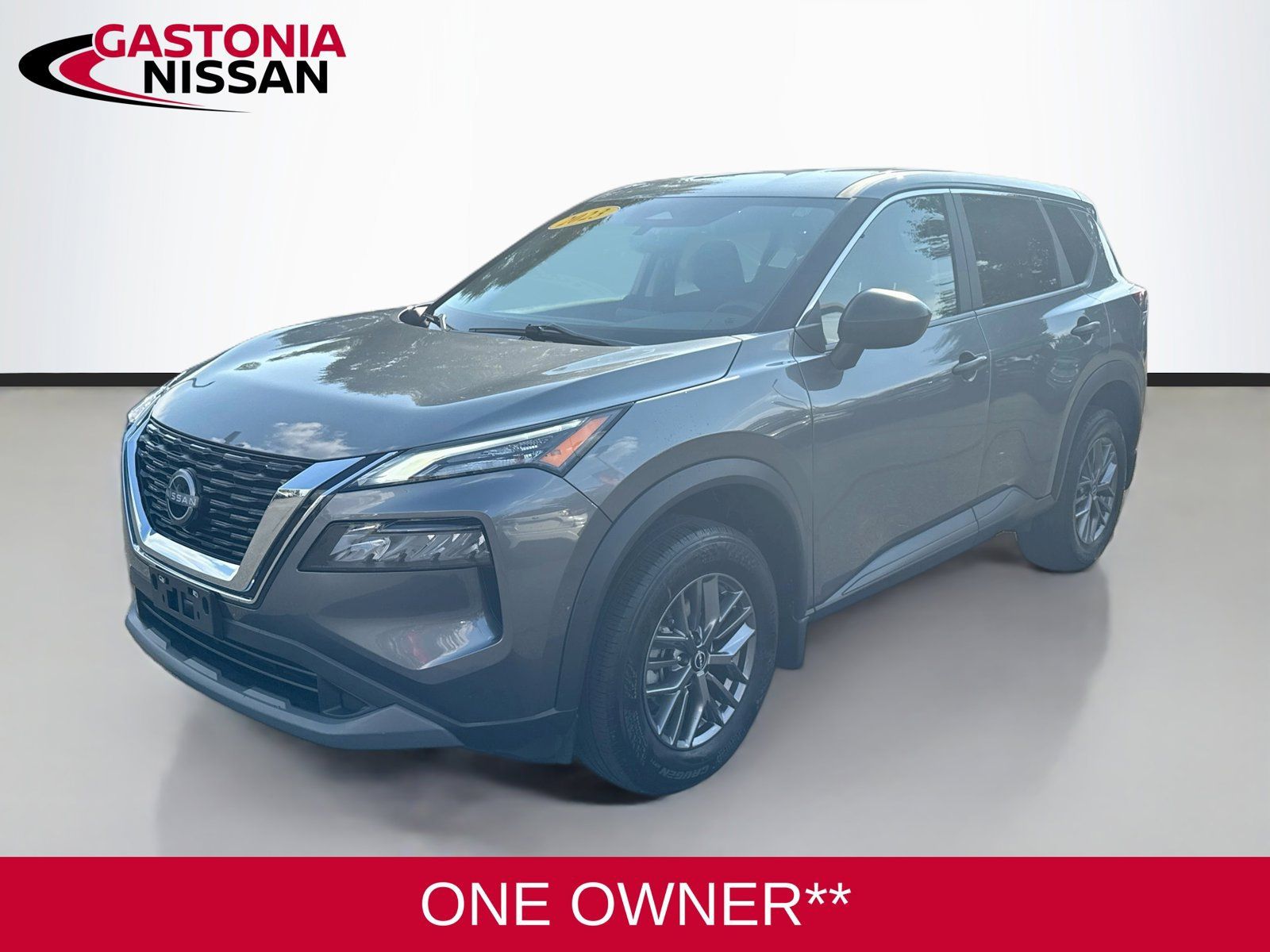 Used 2023 Nissan Rogue S AWD/4WD image 3