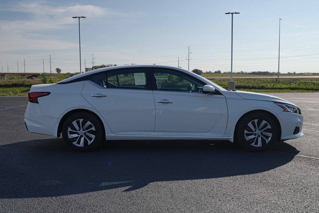Used 2021 Nissan Altima 2.5 S w/ Driver Assist Package FWD image 5