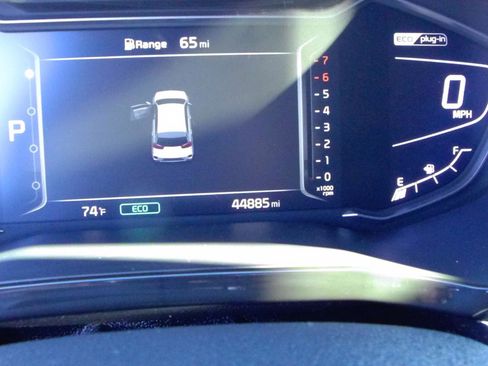 Used 2020 Kia Niro EX FWD image 9
