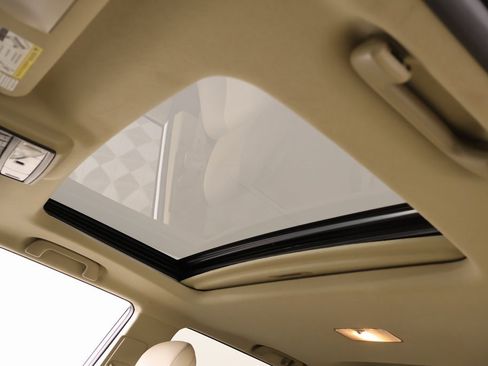 Used 2015 Toyota 4Runner SR5 image 16