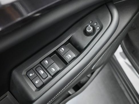 Used 2021 Jeep Grand Cherokee L Laredo w/ Luxury Tech Group I image 13