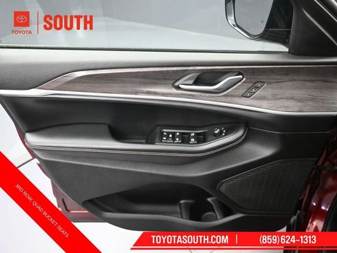 Used 2023 Jeep Grand Cherokee L Limited AWD/4WD image 22