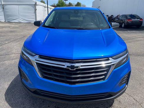 Used 2024 Chevrolet Equinox LS w/ LS Convenience Package FWD image 2
