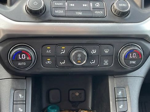 Used 2017 GMC Acadia SLT FWD image 26