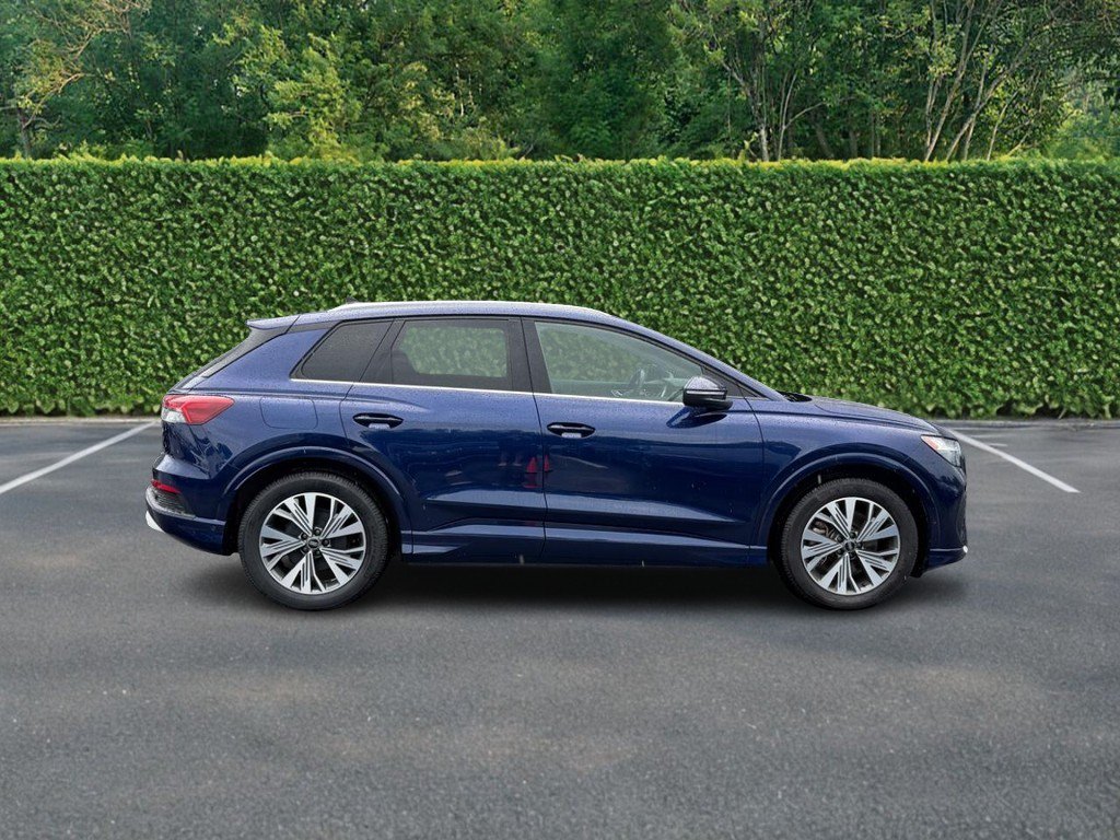 Used 2023 Audi Q4 e-tron Premium Plus w/ Premium Plus RWD image 2