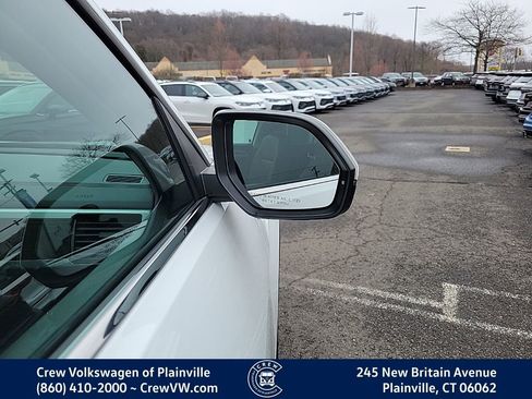 Certified 2023 Volkswagen Atlas SE w/ Black Wheel Package image 34