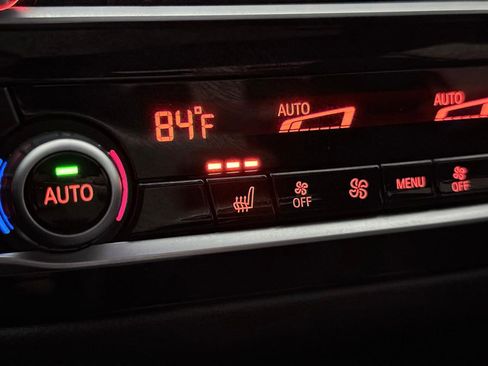 Used 2019 BMW 530i xDrive image 36