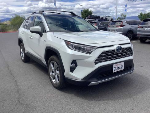 Used 2021 Toyota RAV4 Limited AWD/4WD image 8