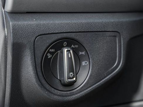 Used 2021 Volkswagen Atlas Cross Sport SEL image 44