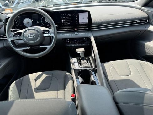 Certified 2024 Hyundai Elantra SEL w/ Convenience Package FWD image 12