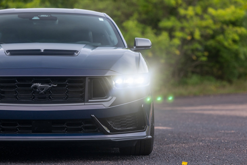 Used 2024 Ford Mustang Dark Horse RWD image 14
