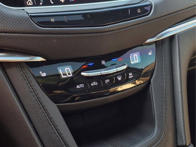 Certified 2023 Cadillac XT6 Luxury AWD/4WD image 9