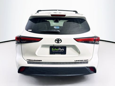 Used 2021 Toyota Highlander Limited AWD/4WD image 7