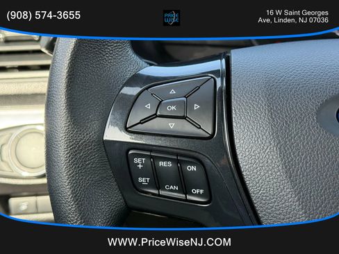 Used 2017 Ford Explorer XLT w/ Equipment Group 202A image 12