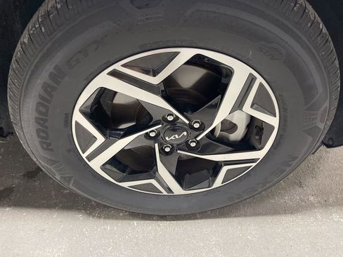 Used 2024 Kia Sportage LX image 40