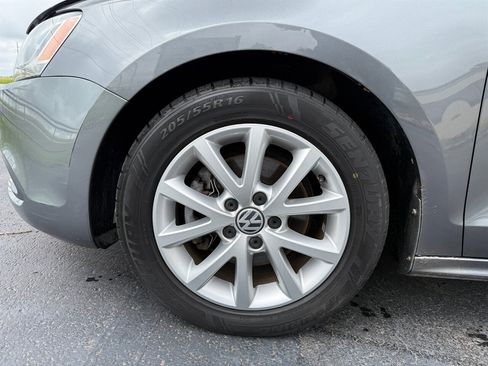 Used 2012 Volkswagen Jetta SE FWD image 23