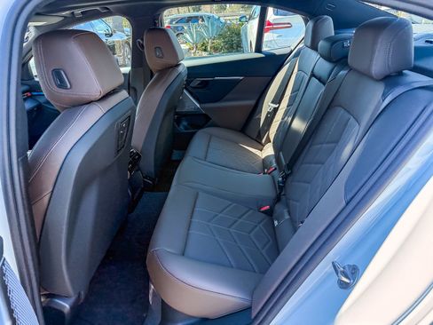 New 2026 BMW i5 eDrive40 w/ M Sport Package RWD image 18