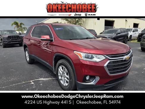 Used 2021 Chevrolet Traverse LT FWD image 1