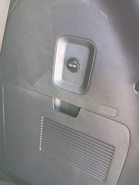 Used 2024 Kia Carnival EX FWD image 32