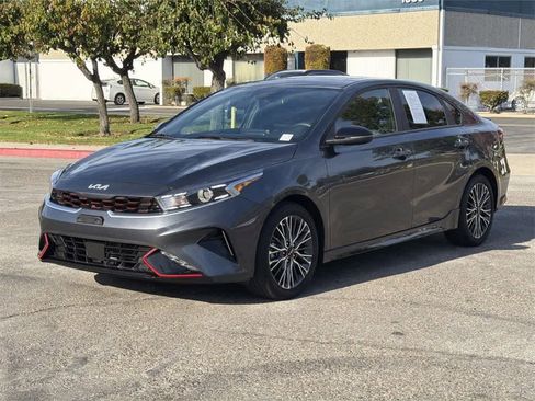 Used 2024 Kia Forte GT-Line w/ GT-Line Premium Package image 8