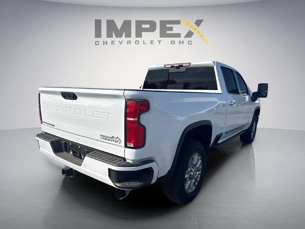Used 2025 Chevrolet Silverado 2500 High Country w/ High Country Premium Package AWD/4WD image 5