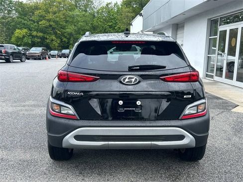 Used 2023 Hyundai Kona SEL w/ Cargo Package image 4