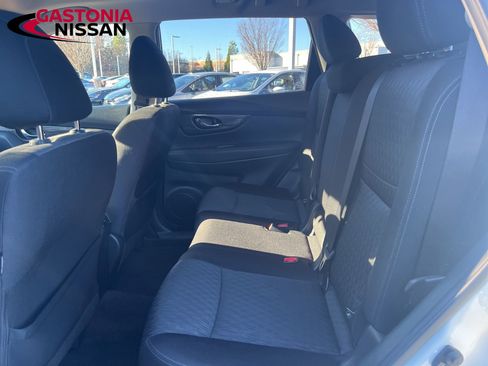 Used 2020 Nissan Rogue SV w/ Sun & Sound Touring Package image 38