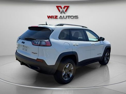 Used 2019 Jeep Cherokee Trailhawk AWD/4WD image 5