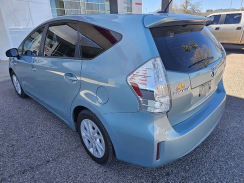 Used 2014 Toyota Prius V Three image 3