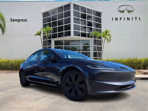 Used 2024 Tesla Model 3 Standard Range RWD image 1