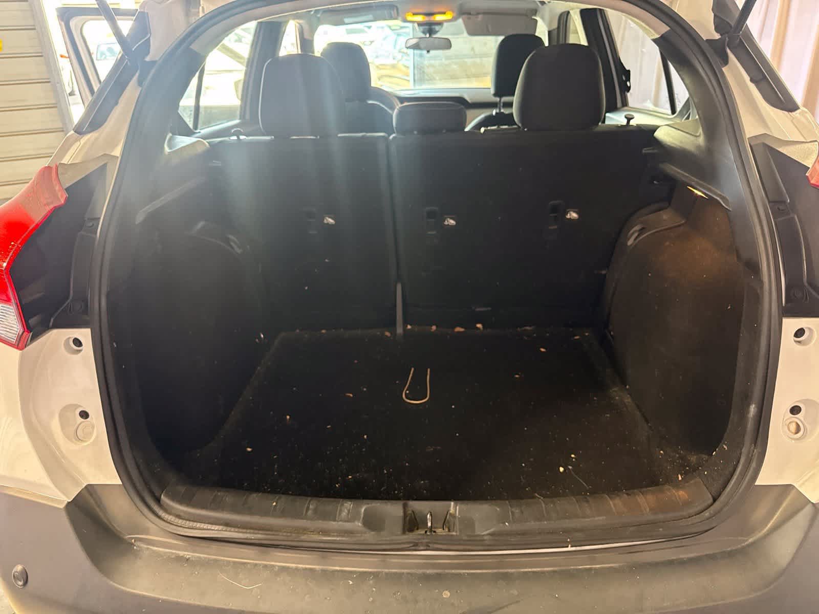 Used 2020 Nissan Kicks S FWD image 15
