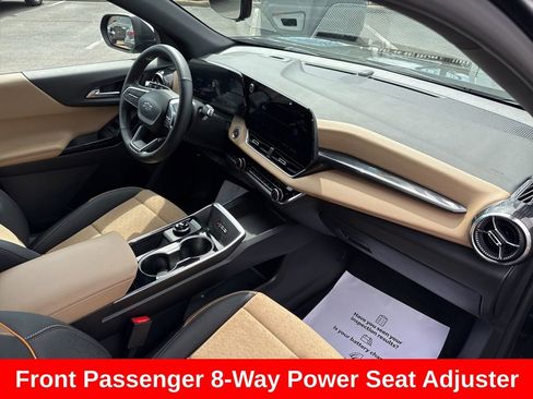 Used 2025 Chevrolet Equinox ACTIV w/ Safety and Technology Package image 27