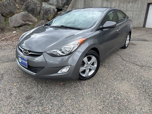 Used 2013 Hyundai Elantra GLS w/ Preferred Pkg FWD image 2