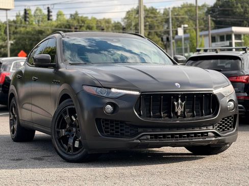 Used 2017 Maserati Levante S AWD/4WD image 7