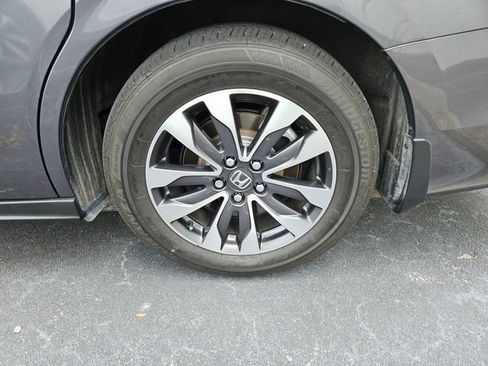 Used 2024 Honda Odyssey EX-L image 9