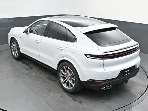 New 2026 Porsche Cayenne S image 42