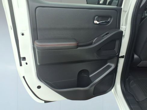 Used 2024 Nissan Frontier PRO-4X w/ Pro Convenience Package image 25