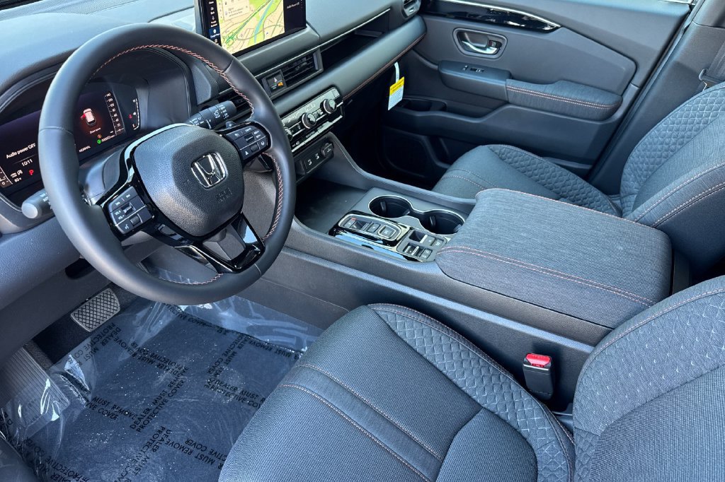 New 2026 Honda Pilot Sport image 3