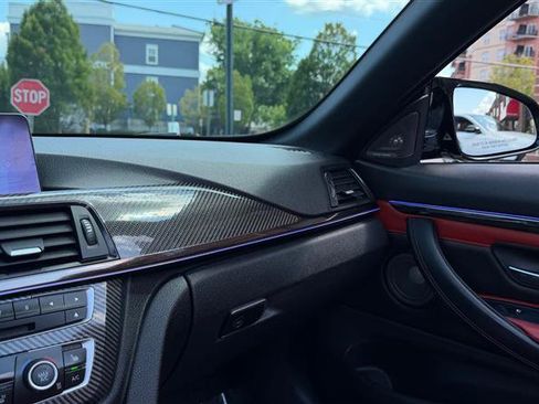 Used 2015 BMW M4 Convertible RWD image 21